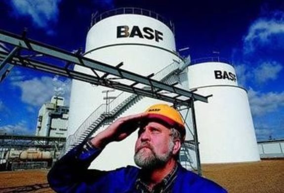 上、中、下游產(chǎn)業(yè)鏈一體化——重慶化醫(yī)/巴斯夫MDI一體化